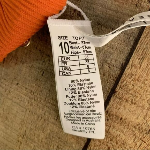 Seafolly Orange Ribbed Bikini Top With Adjustable Straps & Back Clip Closure - Picture 4 of 7